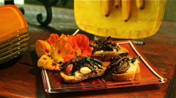 Brie & Sherried Mushroom Bruschetta